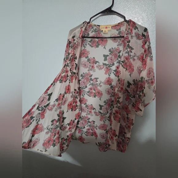 Wishful Park Pink and Cream Floral Kimono - Picture 4 of 4